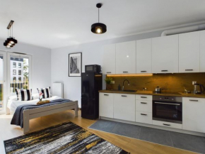 Exceptional Apartments with Parking by Noclegi Renters